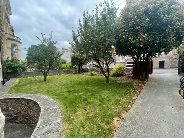 Property photo 2 of 8 Front