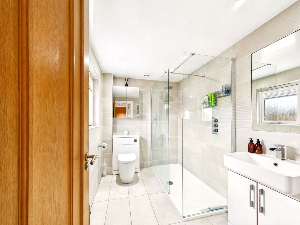 Property photo 3 of 39