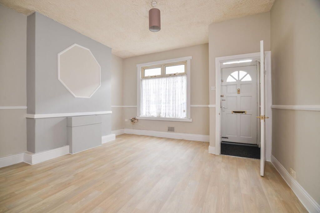 Property photo 2 of 33 238289_S1322901_Img_01_0000