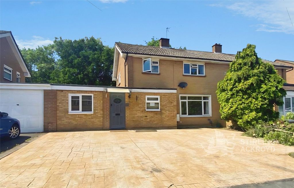 Property photo 1 of 17 External