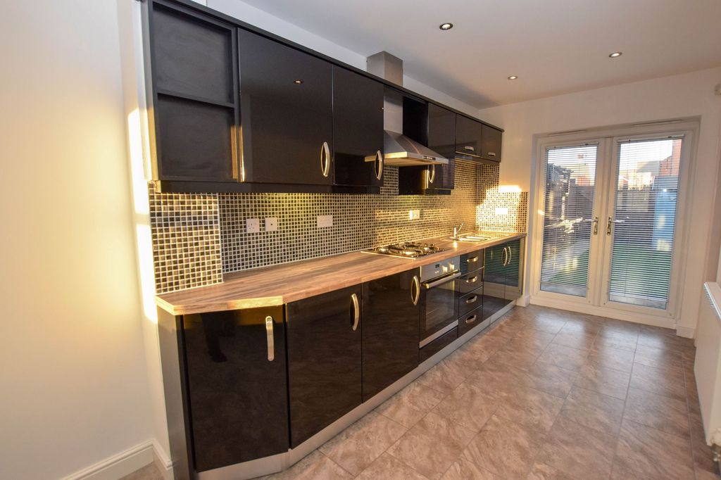 Property photo 2 of 12 Photo 2