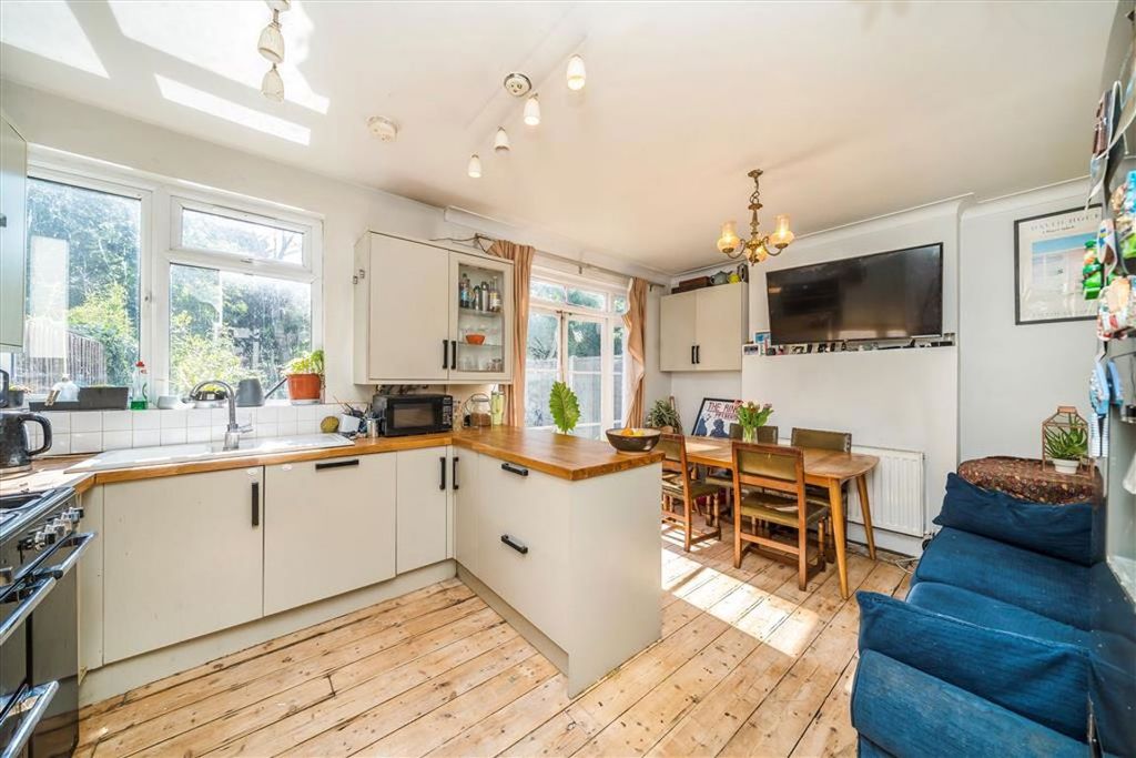 Property photo 2 of 7