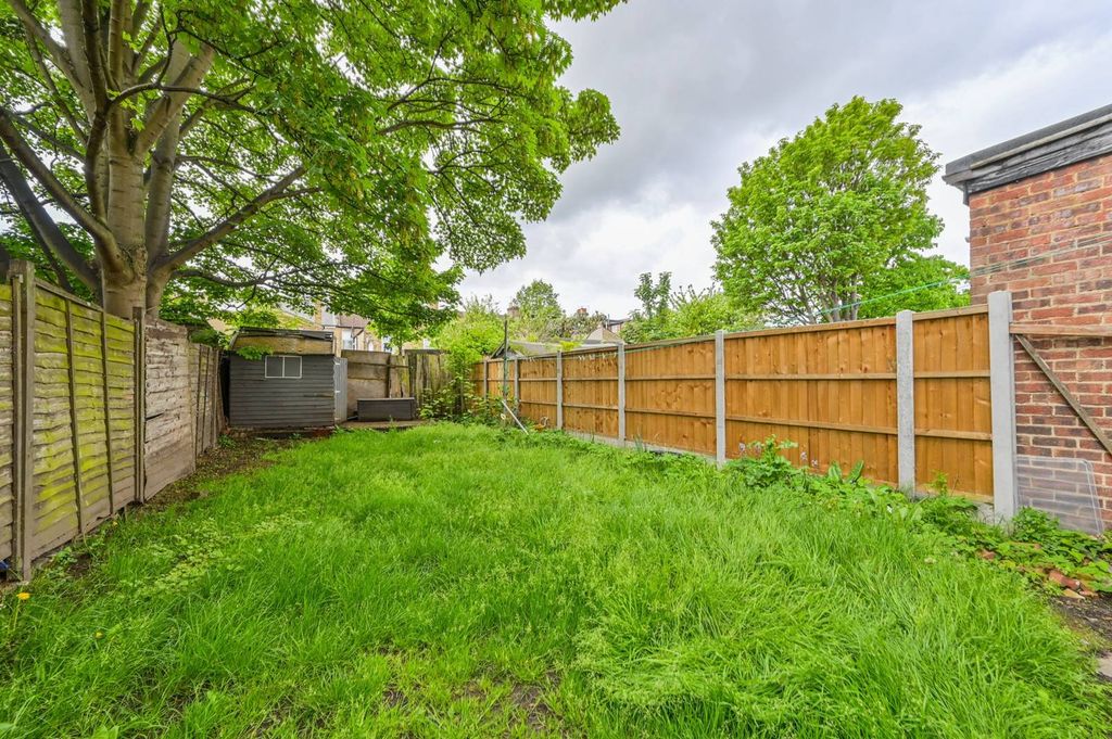 Property photo 3 of 10