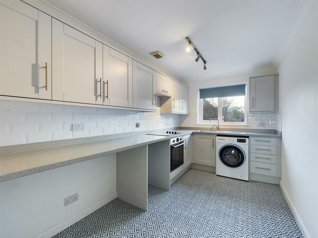 Property photo 3 of 5