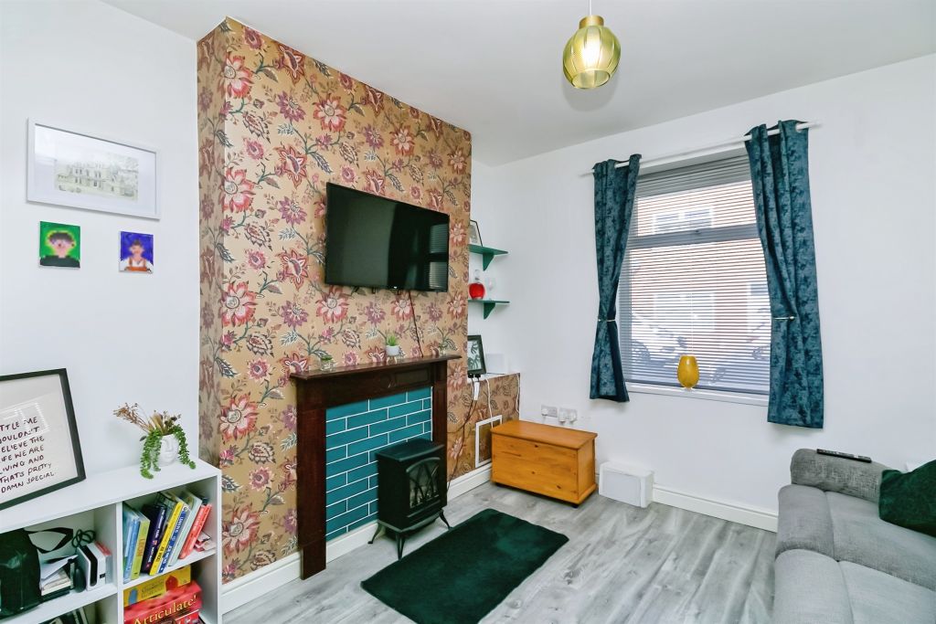 Property photo 3 of 19