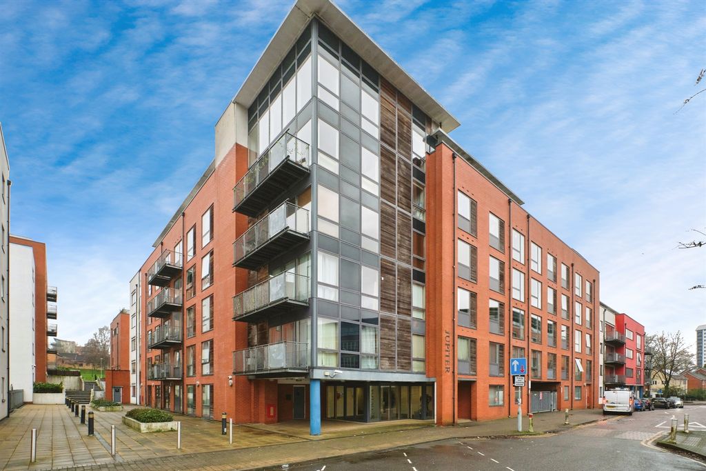 Property photo 1 of 12