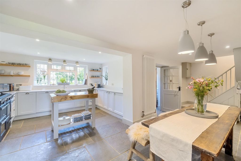 Property photo 3 of 27 Kitchen