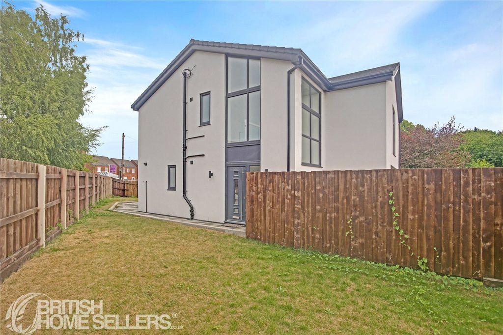 Property photo 1 of 19 Picture No. 11