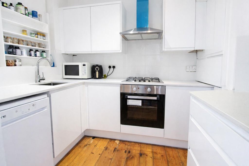 Property photo 3 of 16 Kit.Jpg