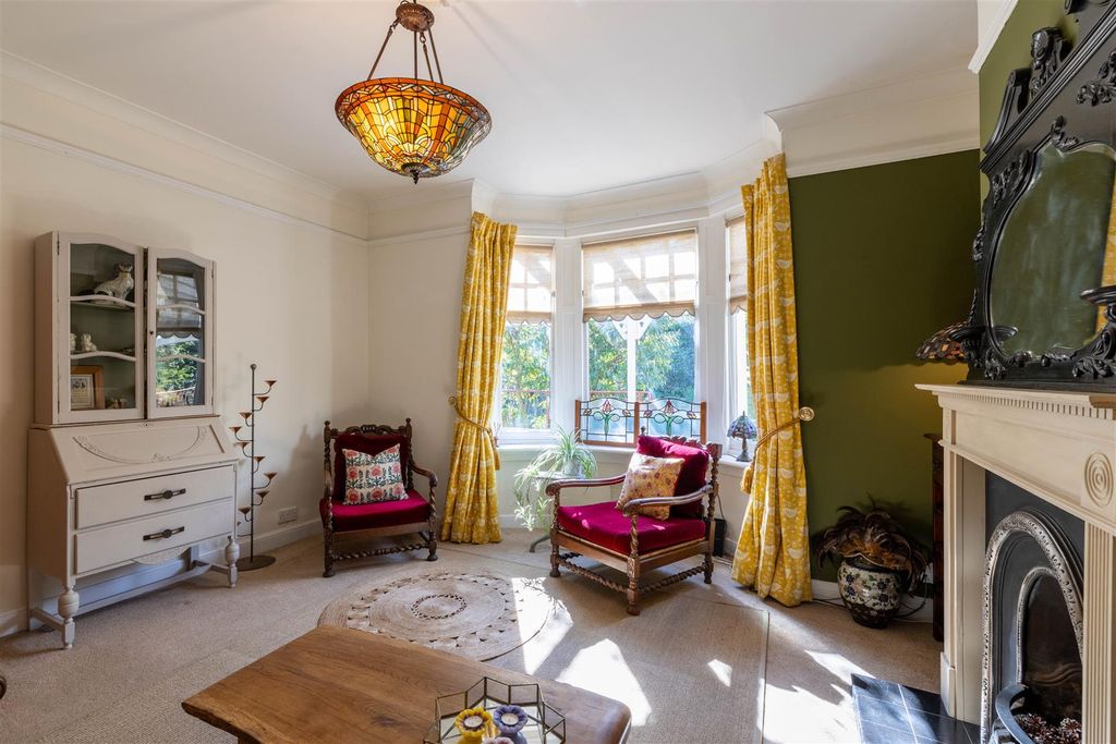 Property photo 2 of 52 S02.Jpg