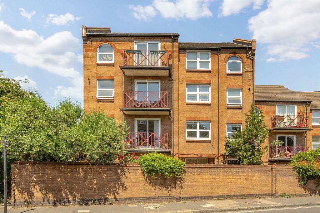 Property photo 1 of 7