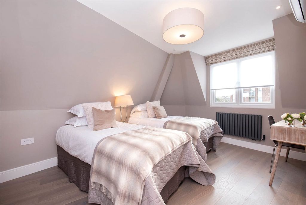 Property photo 2 of 11 Picture-No-15-73