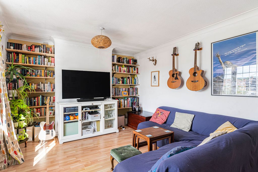 Property photo 2 of 10