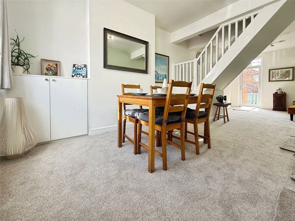 Property photo 2 of 10 Picture No. 08