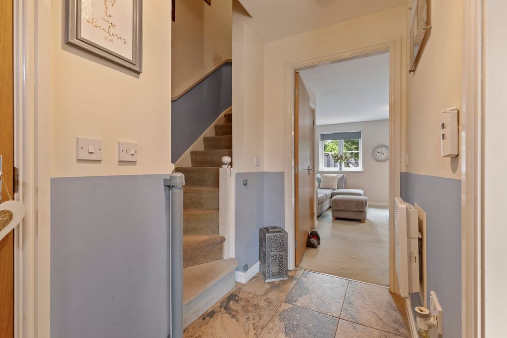 Property photo 3 of 21