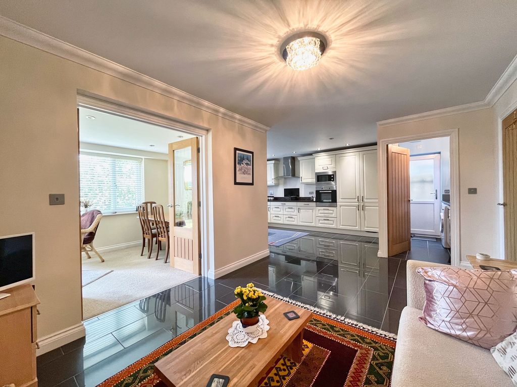 Property photo 3 of 46