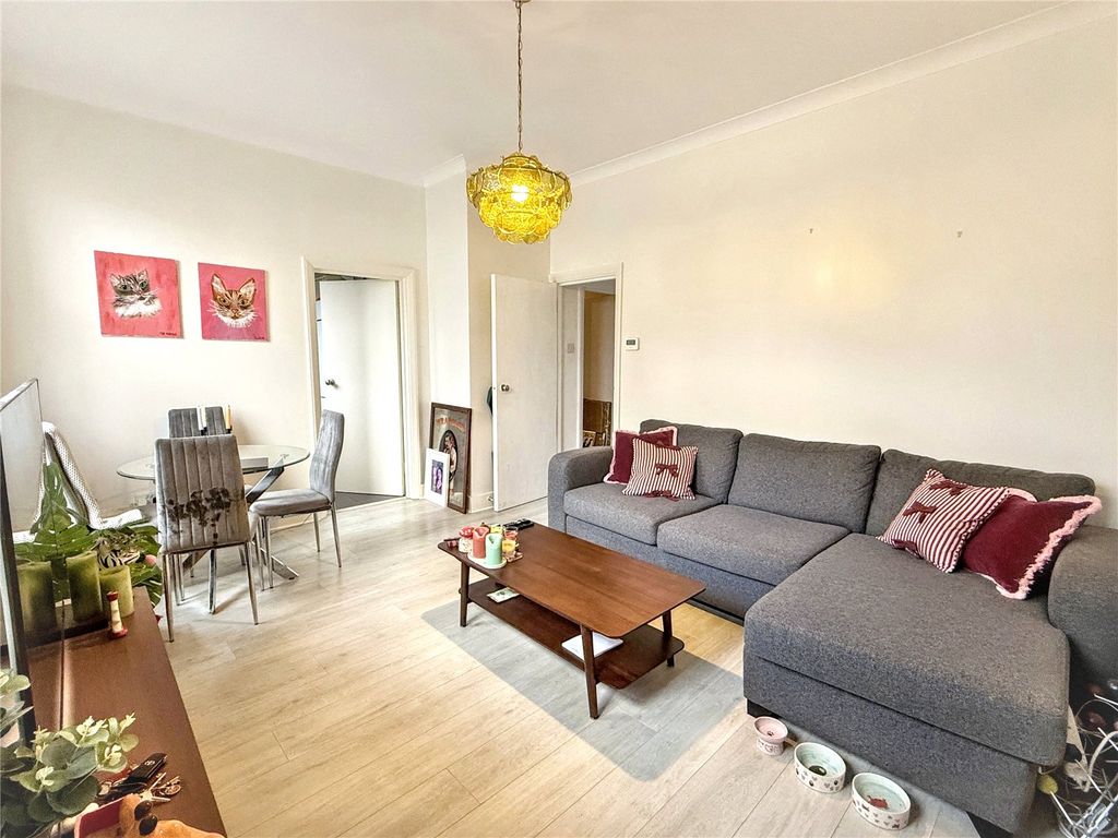 Property photo 3 of 10 Picture No. 06