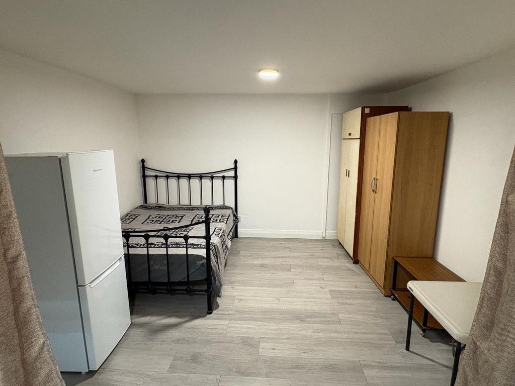 Property photo 2 of 3