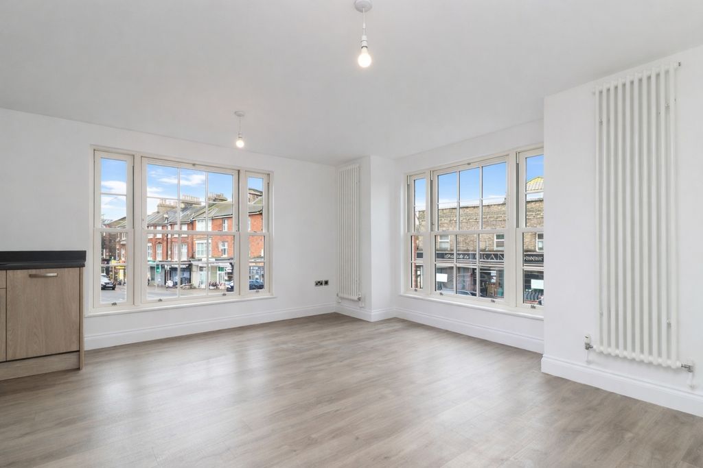 Property photo 2 of 7 Picture 2