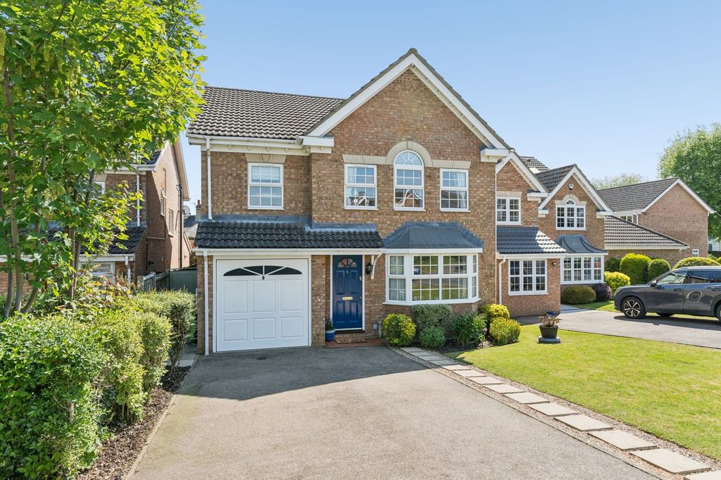 Property photo 1 of 24