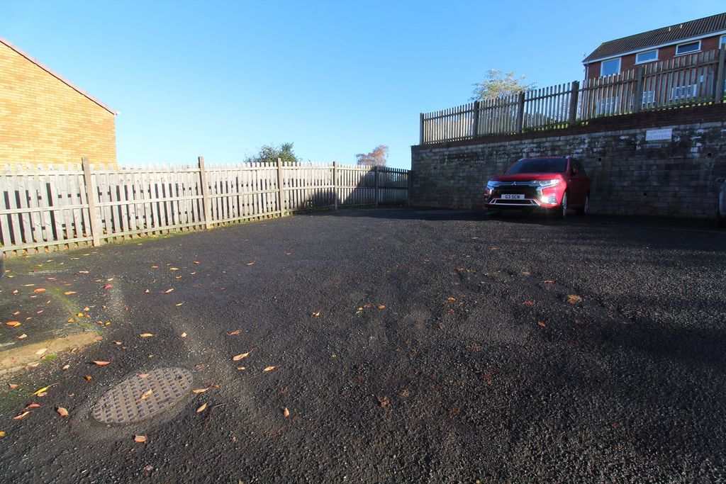 Additional image 6 of 1 bed flat for saleWiltshire Drive, Halesowen B63