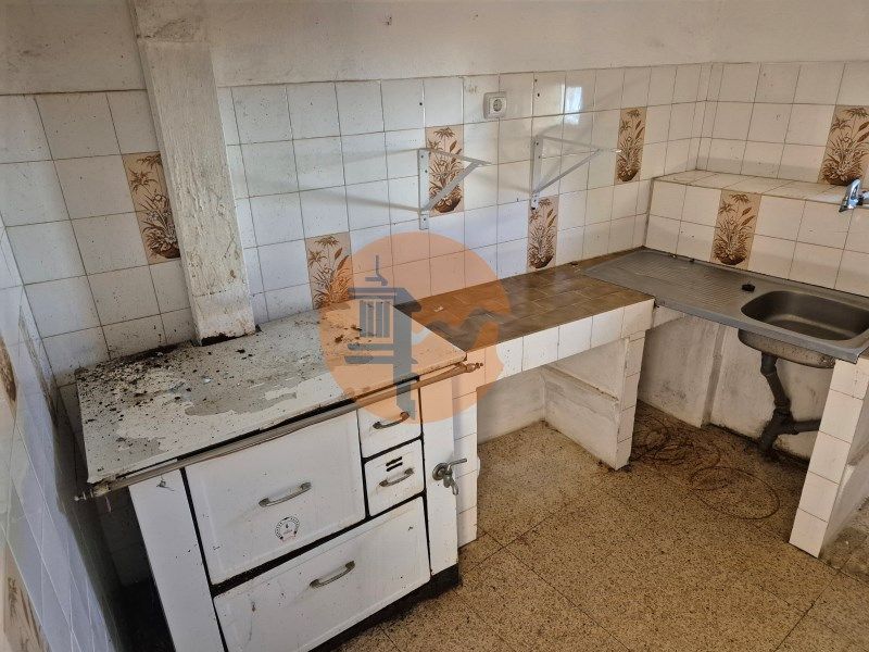 Property photo 2 of 38