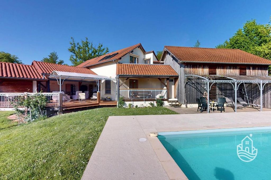 Property photo 2 of 15