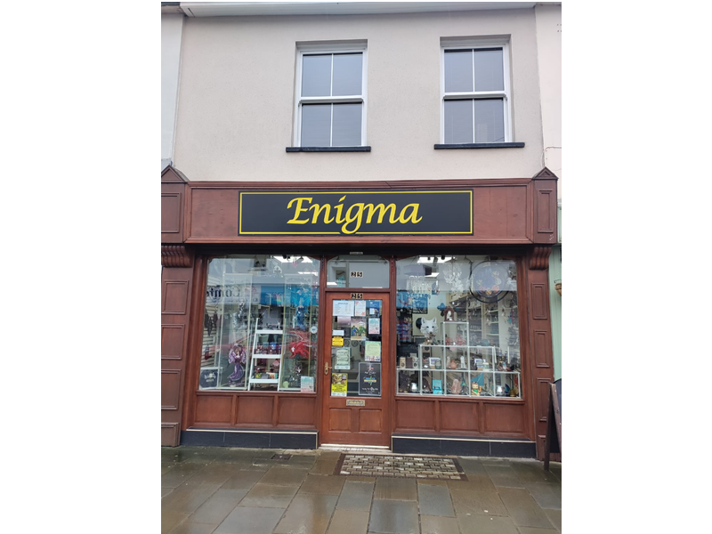 Property photo 1 of 12