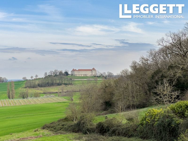 Property photo 2 of 10