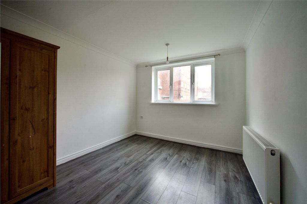 Property photo 3 of 22 Picture No. 24