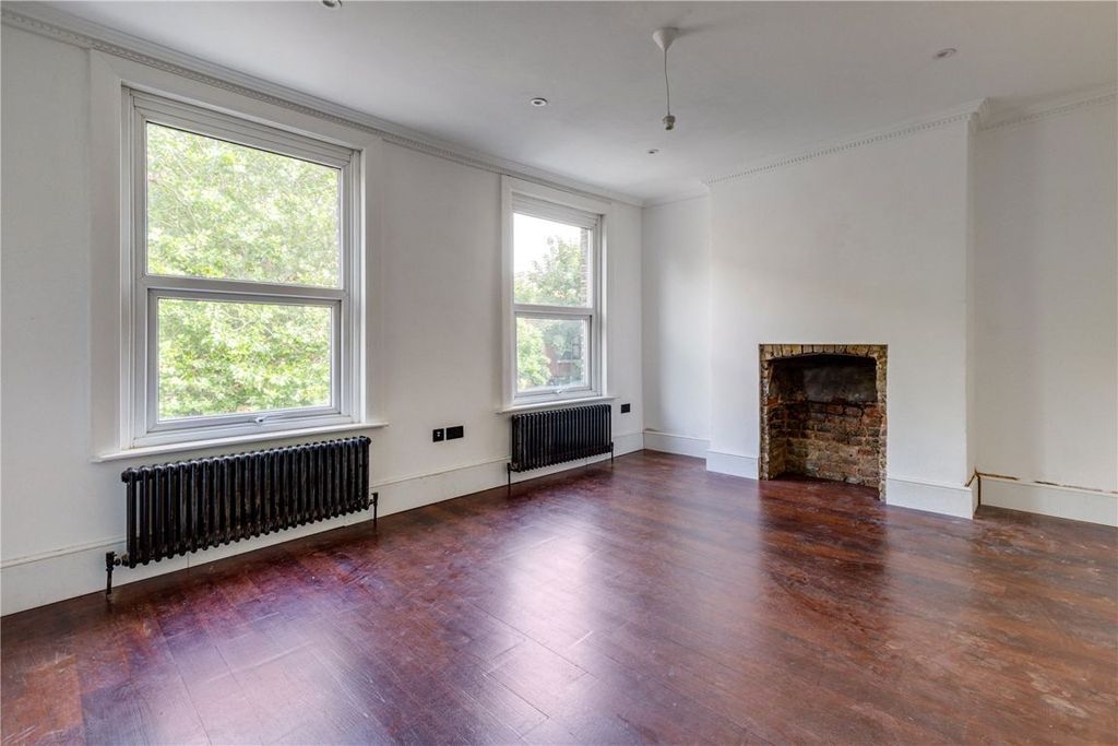 Property photo 3 of 4
