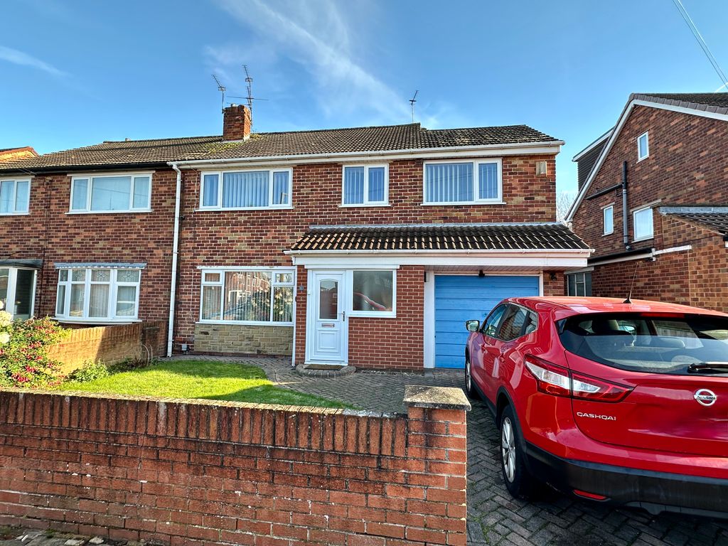 Property photo 1 of 36 Img_7877