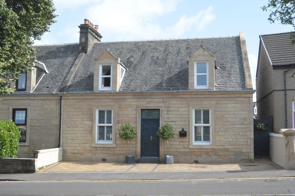 Property photo 1 of 30