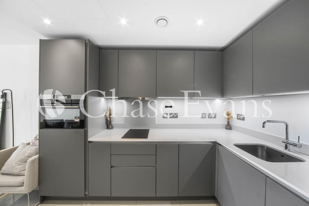 Property photo 3 of 16 Delphini Apartments,