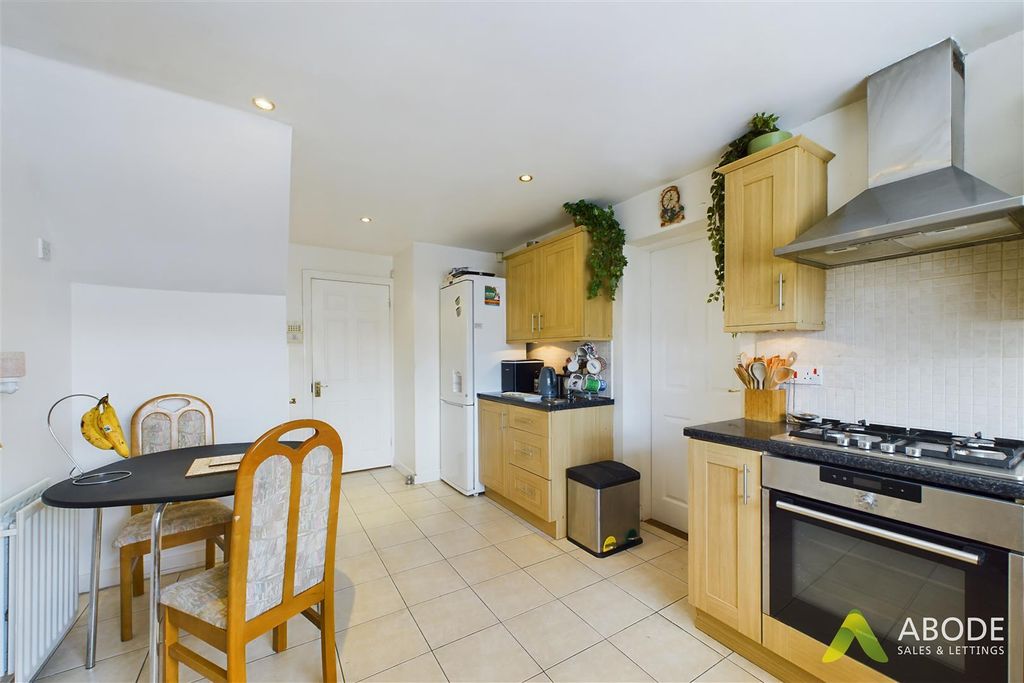 Property photo 3 of 24 65Ebidwtqukeyjjywnm6Ja.Jpg