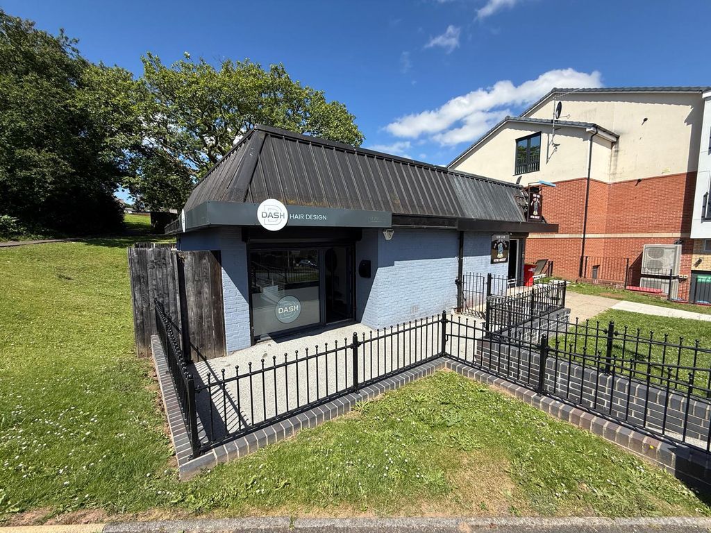Property photo 1 of 6