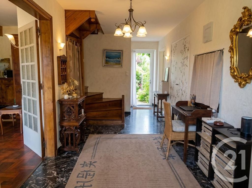 Property photo 3 of 21