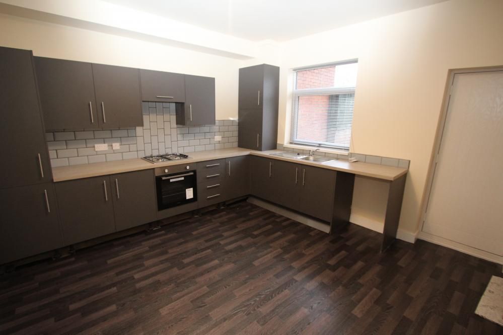 Property photo 3 of 8 Approachloungekitchenextra Photosbedroom 1Bedroom 2Bedroom 3Garden