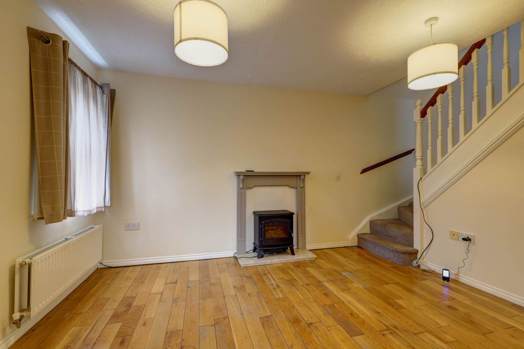 Property photo 3 of 8