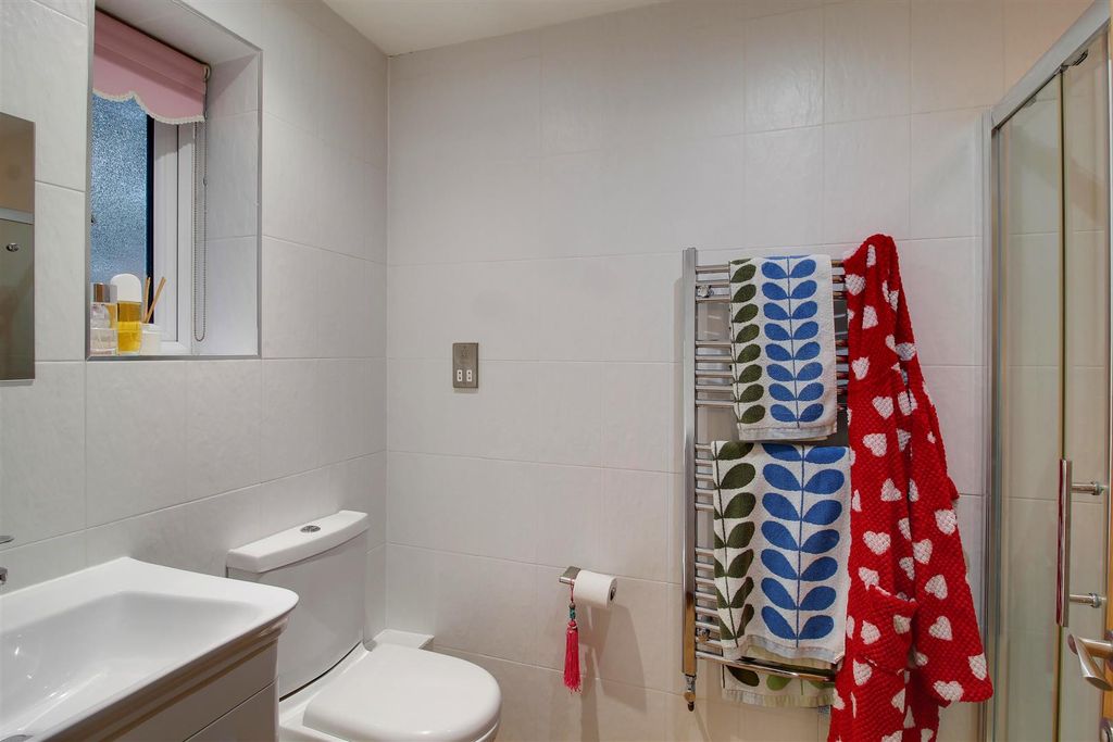 Additional image 32 of 5 bed detached house for salePeplins Way, Brookmans Park AL9