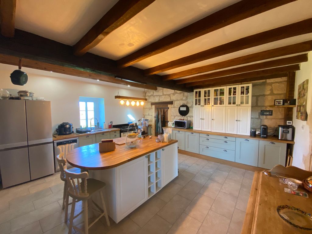 Property photo 2 of 12