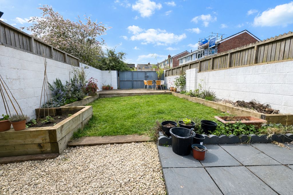 Property photo 1 of 16 Bd2D62CE-B53A-4789-8917-0737B1DC1537