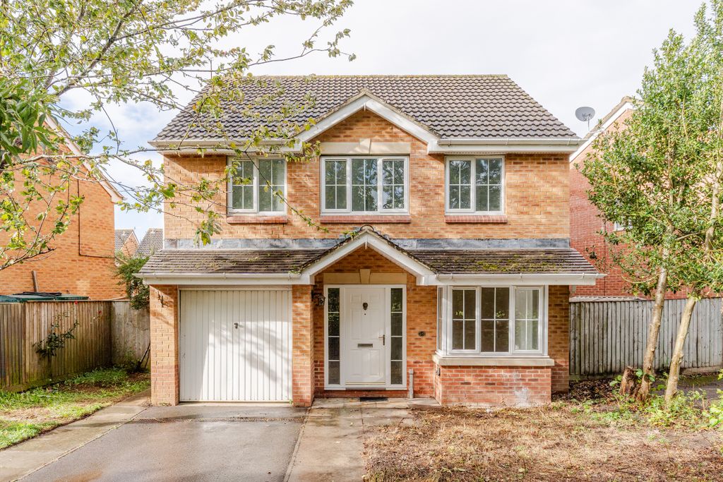 Property photo 1 of 19 A7407646-Hdr-21