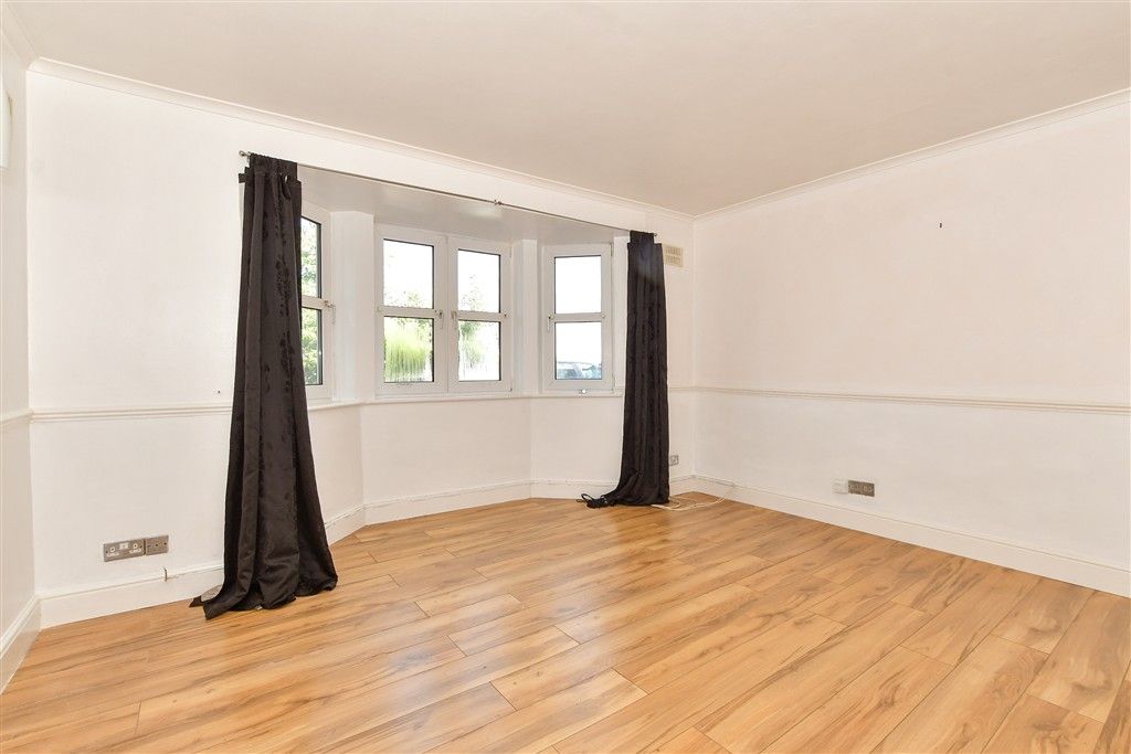 Property photo 3 of 10 Lounge/Dining Room