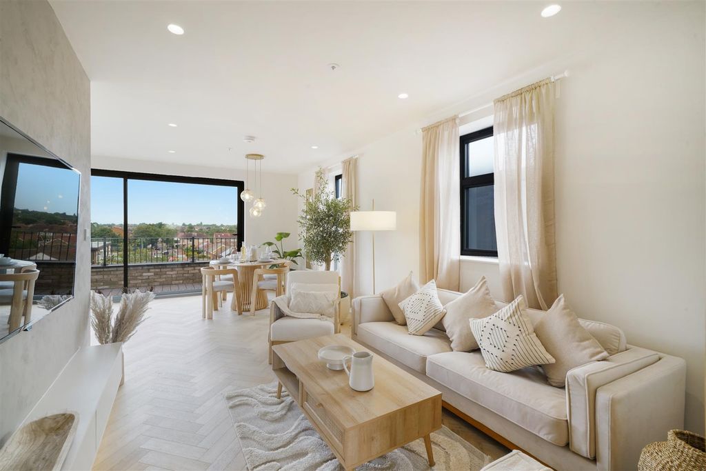 Property photo 1 of 13 Flat 7, Pristine House - 5Txs6Kmlc1Kdnsdr17ml.Jpg