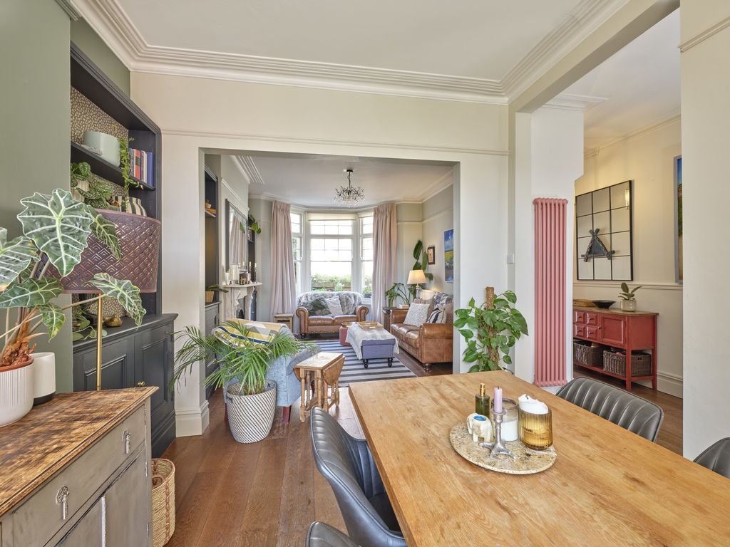 Property photo 1 of 20 Sitting/Dining Room