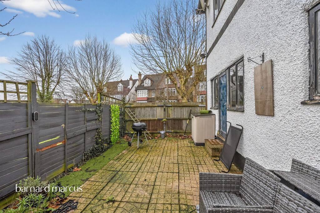 Property photo 3 of 20