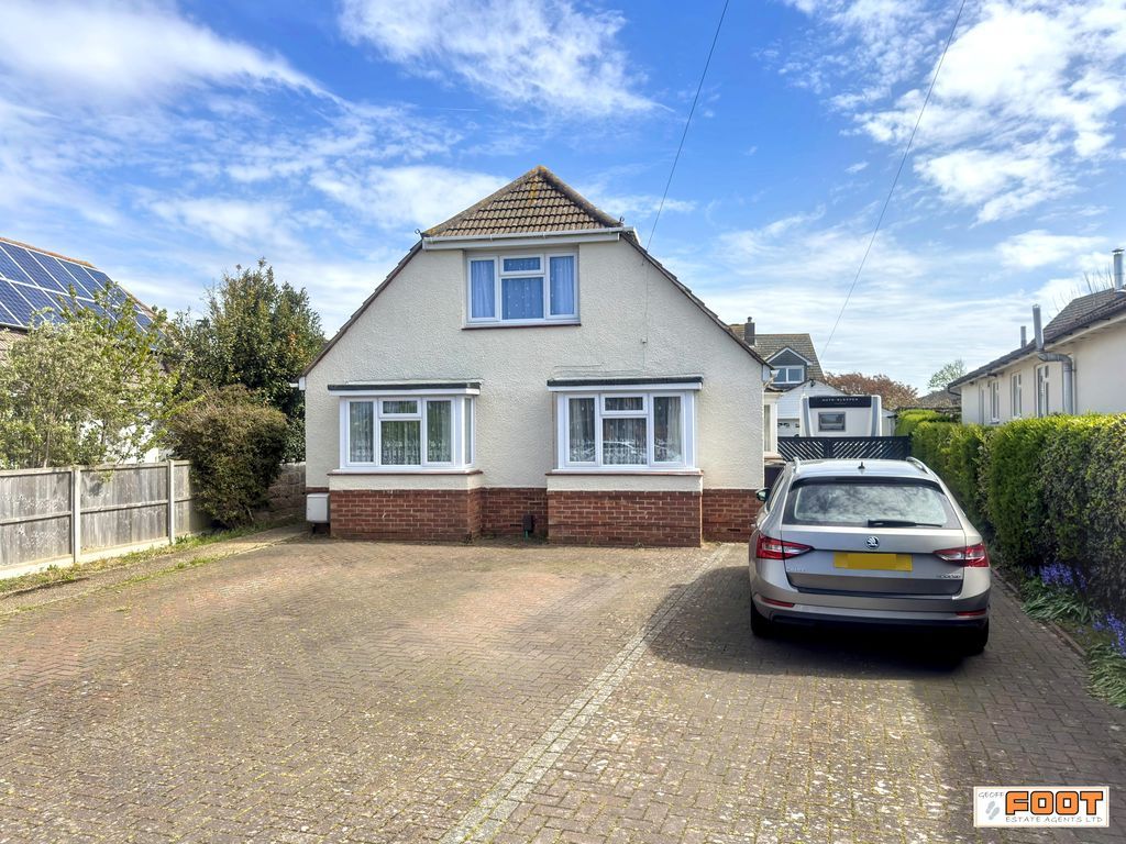 Property photo 1 of 18 Photo 17