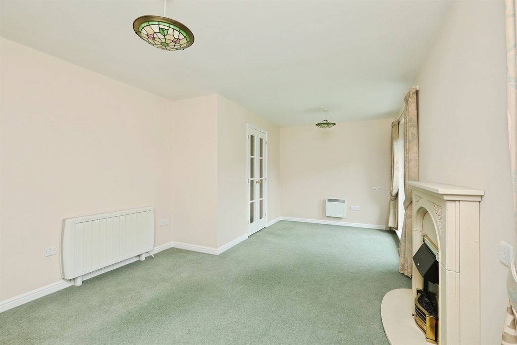 Property photo 3 of 14