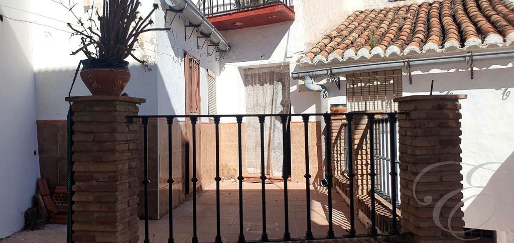 Property photo 1 of 21